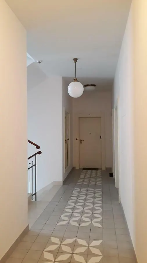 Klimatyczny Apartament Z Antresola Hotel Warsaw